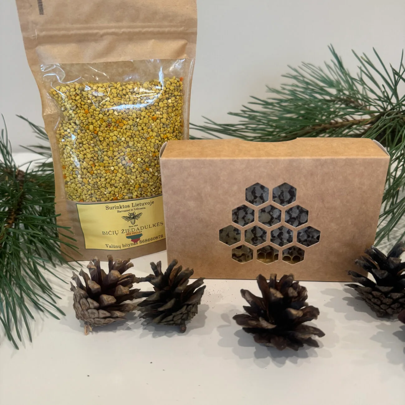 Valūnų_bitynas_Dzūkijos_medus_Miško_medus_Bičių_vaško_žvakės_Dovanėlės_Grikių_medus_žiedadulkės_natūralios_dovanos_kalėdinės_dovanėlės