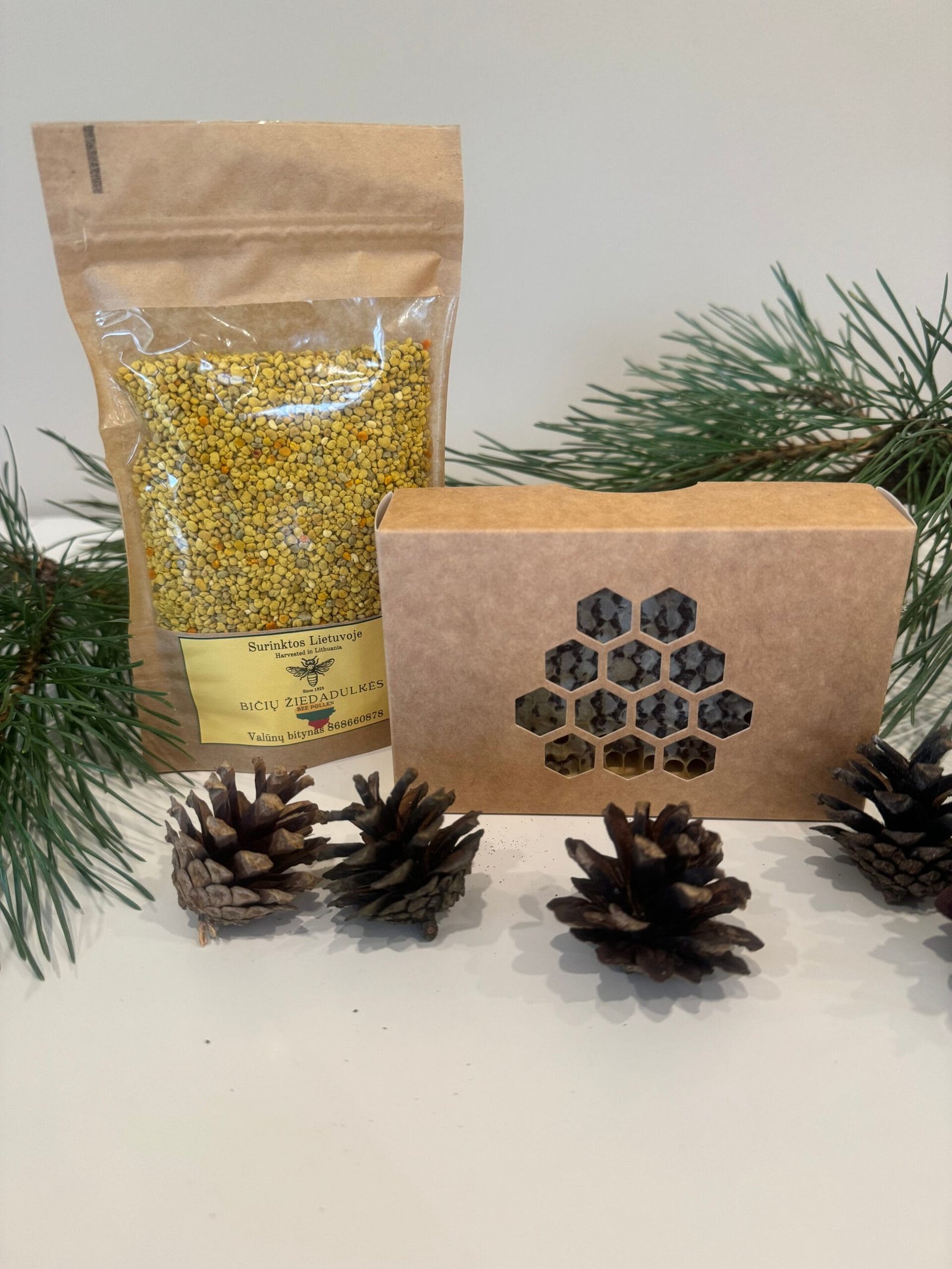 Valūnų_bitynas_Dzūkijos_medus_Miško_medus_Bičių_vaško_žvakės_Dovanėlės_Grikių_medus_žiedadulkės_natūralios_dovanos_kalėdinės_dovanėlės