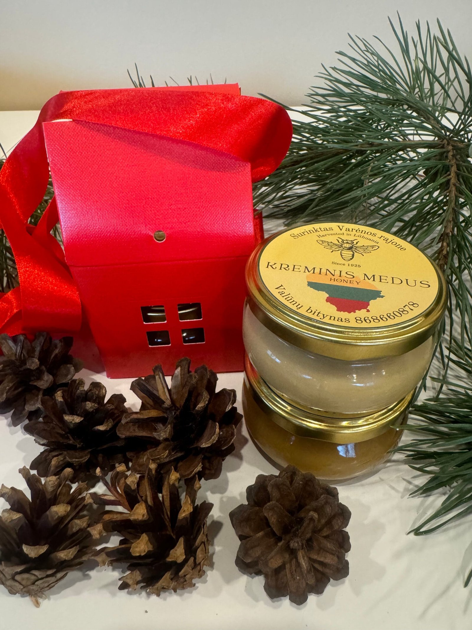 Medus_Valūnų_bitynas_Dzūkijos_medus_Miško_medus_Bičių_vaško_žvakės_Dovanėlės_Grikių_medus_žiedadulkės_natūralios_dovanos_kalėdinės_dovanėlės