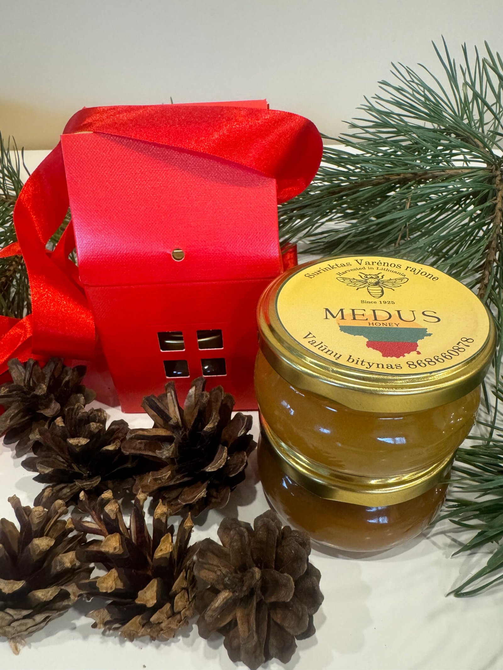 Medus_Valūnų_bitynas_Dzūkijos_medus_Miško_medus_Bičių_vaško_žvakės_Dovanėlės_Grikių_medus_žiedadulkės_natūralios_dovanos_kalėdinės_dovanėlės