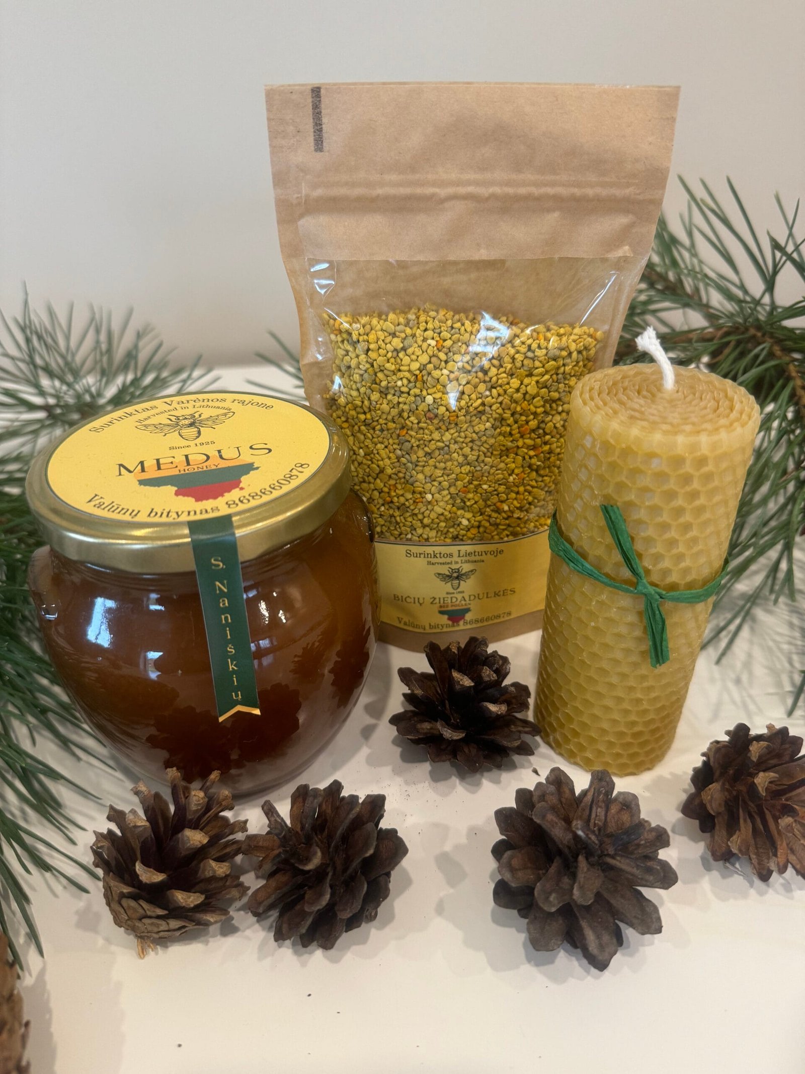 Valūnų_bitynas_Dzūkijos_medus_Miško_medus_Bičių_vaško_žvakės_Dovanėlės_Grikių_medus_žiedadulkės_natūralios_dovanos_kalėdinės_dovanos