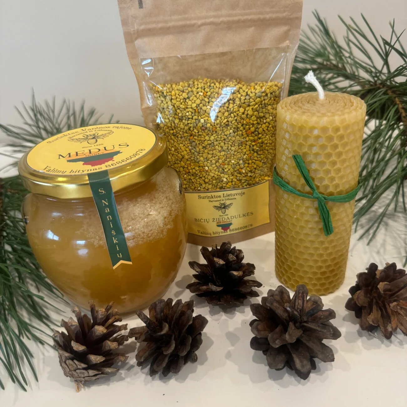 Valūnų_bitynas_Dzūkijos_medus_Miško_medus_Bičių_vaško_žvakės_Dovanėlės_Grikių_medus_žiedadulkės_natūralios_dovanos_kalėdinės_dovanos