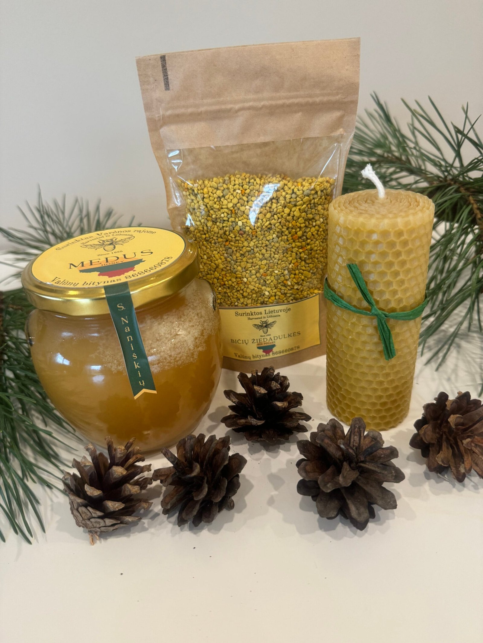 Valūnų_bitynas_Dzūkijos_medus_Miško_medus_Bičių_vaško_žvakės_Dovanėlės_Grikių_medus_žiedadulkės_natūralios_dovanos_kalėdinės_dovanos