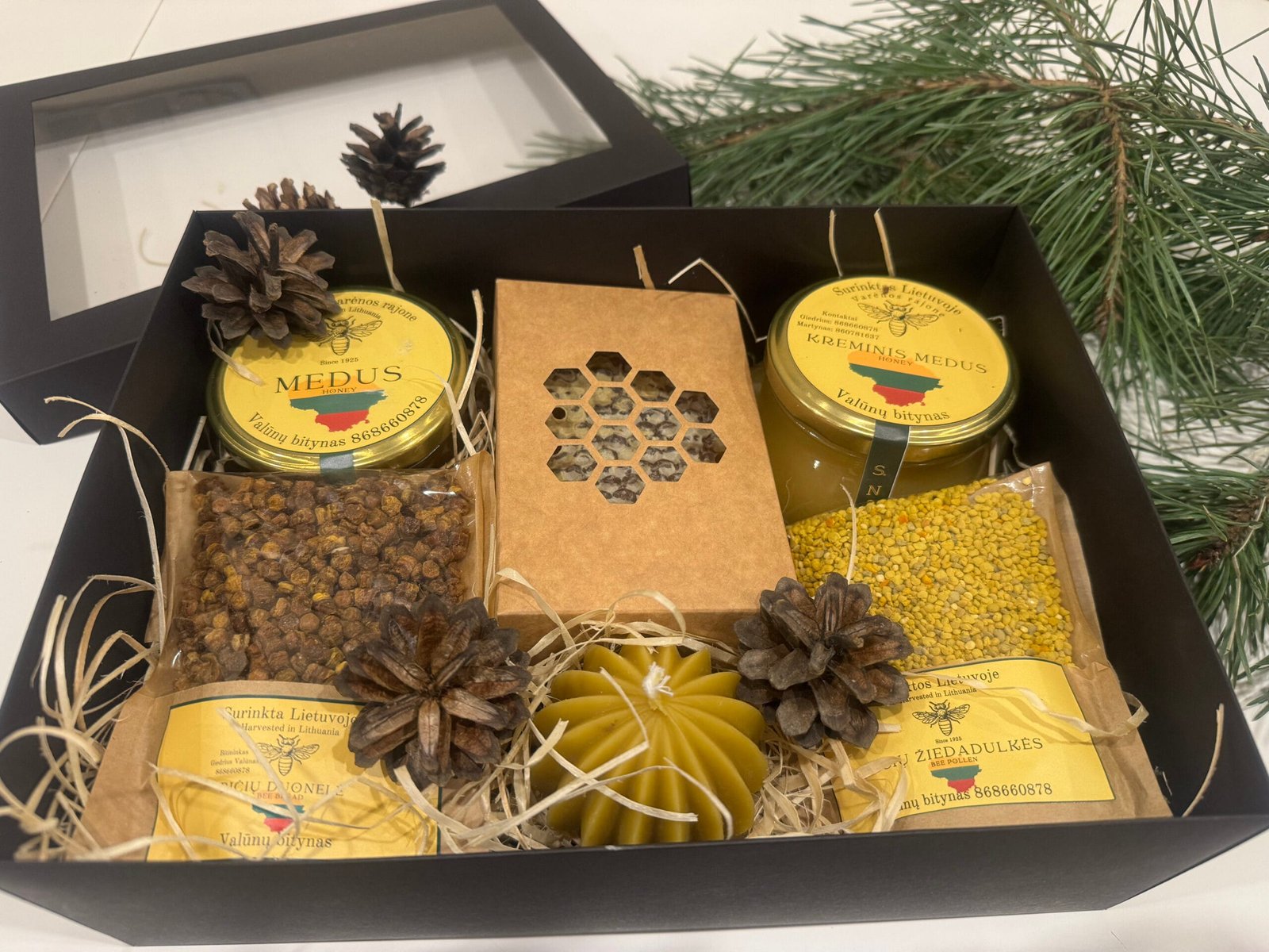 Medus_Valūnų_bitynas_Dzūkijos_medus_Miško_medus_Bičių_vaško_žvakės_Dovanėlės_Grikių_medus_žiedadulkės_natūralios_dovanos_kalėdinės_dovanos