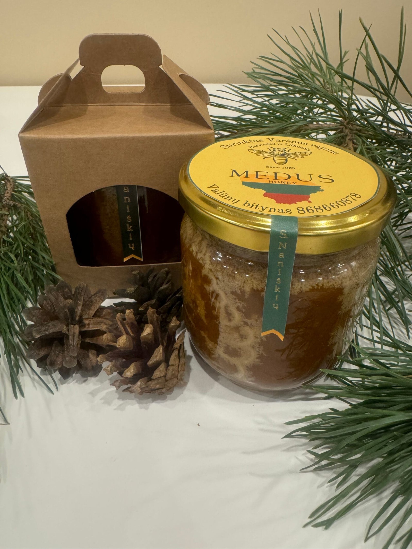 Valūnų_bitynas_Dzūkijos_medus_Miško_medus_Bičių_vaško_žvakės_Dovanėlės_Grikių_medus_žiedadulkės_natūralios_dovanos_kalėdinės_dovanos