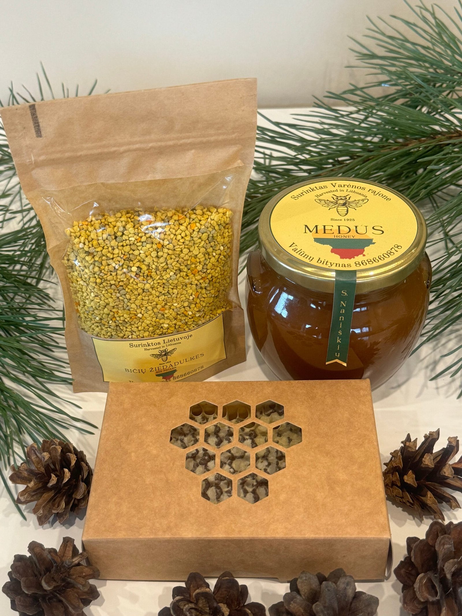 Valūnų_bitynas_Dzūkijos_medus_Miško_medus_Bičių_vaško_žvakės_Dovanėlės_Grikių_medus_žiedadulkės_natūralios_dovanos_kalėdinės_dovanėlės