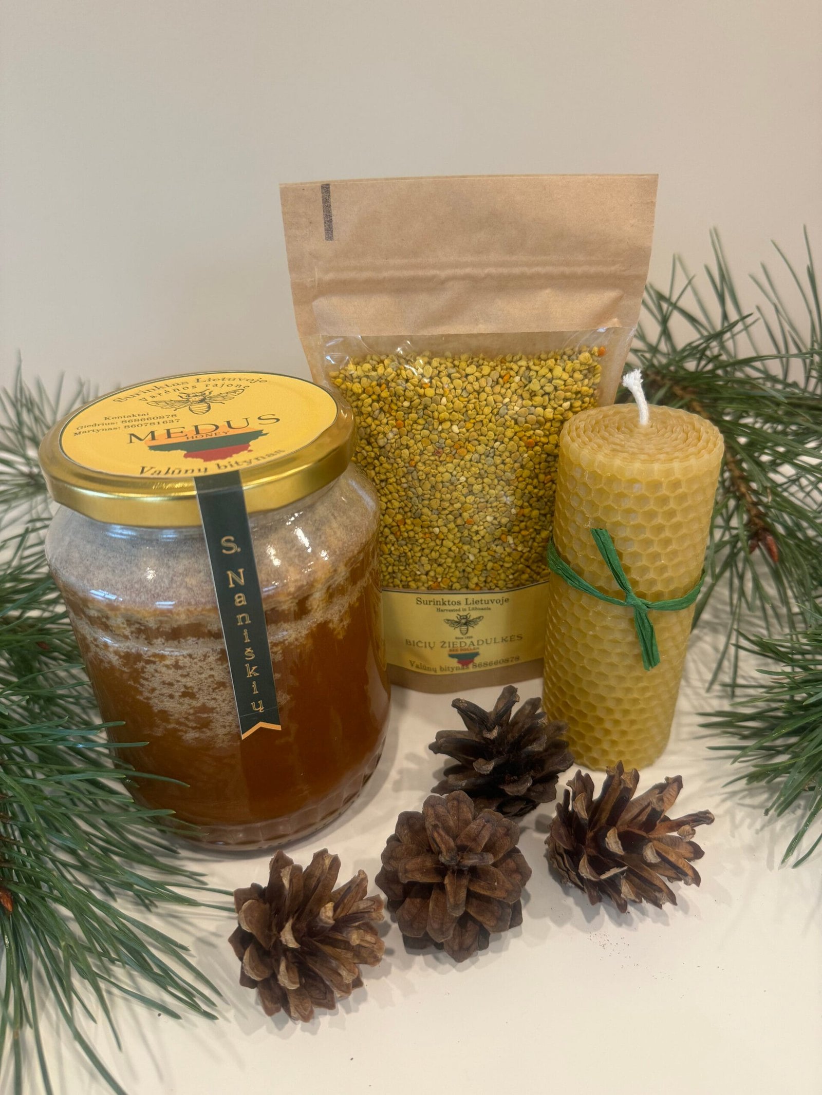 Valūnų_bitynas_Dzūkijos_medus_Miško_medus_Bičių_vaško_žvakės_Dovanėlės_Grikių_medus_žiedadulkės_natūralios_dovanos_kalėdinės_dovanos