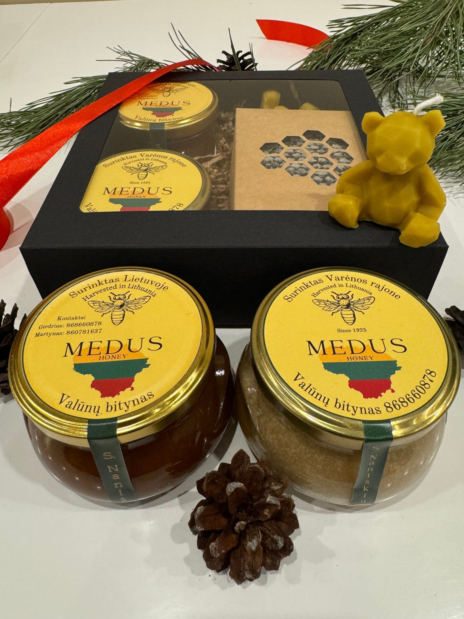 Valunu_bitynas_Dzukijos_medus_Misko_medus_Biciu_vasko_zvakes_Dovaneles_Grikiu_medus_ziedadulkes_naturalios_dovanos_kaledines_dovanos_medaus_dovanos