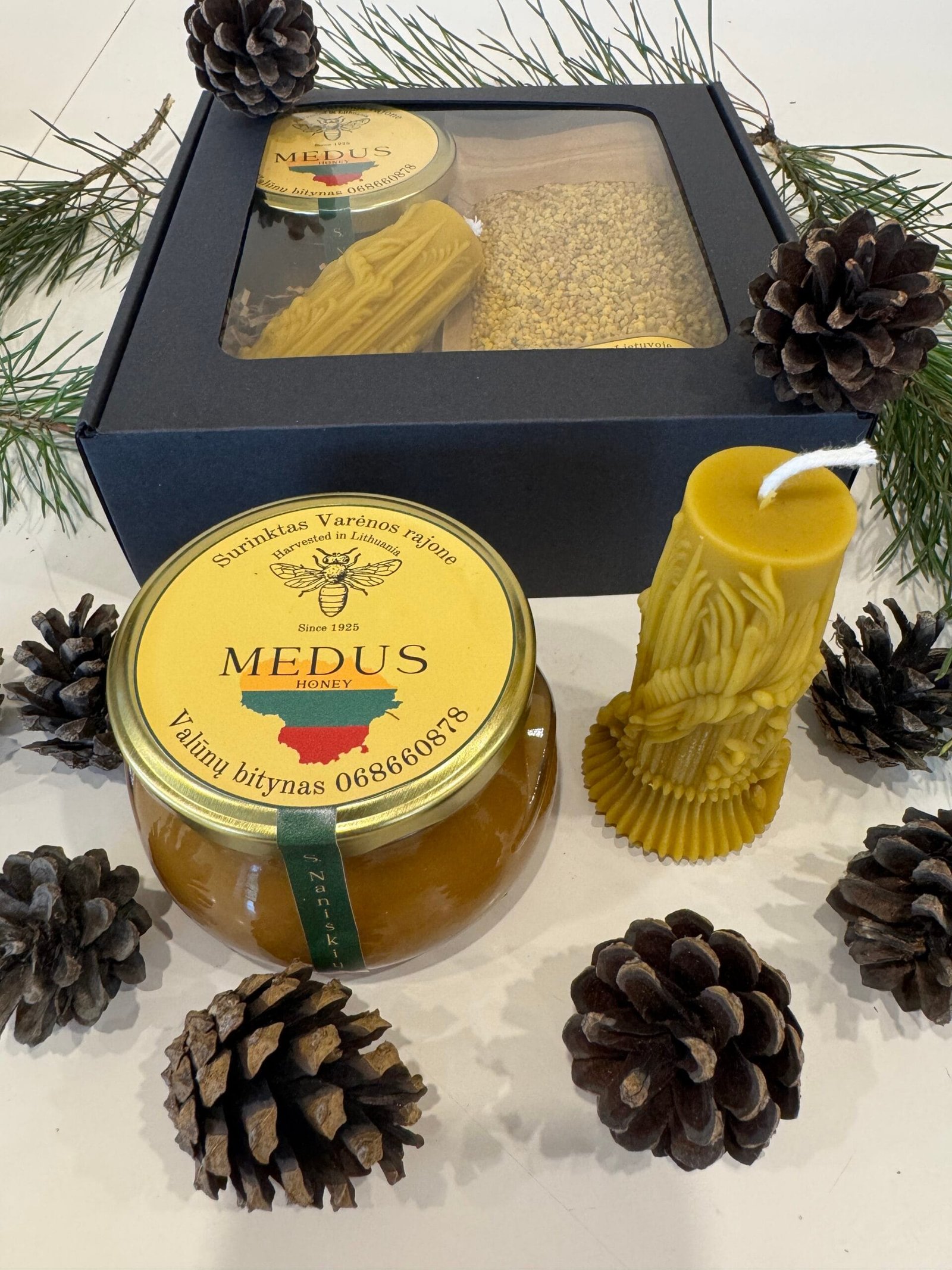 Valunu_bitynas_Dzukijos_medus_Misko_medus_Biciu_vasko_zvakes_Dovaneles_Grikiu_medus_ziedadulkes_naturalios_dovanos_kaledines_dovanos_medaus_dovanos