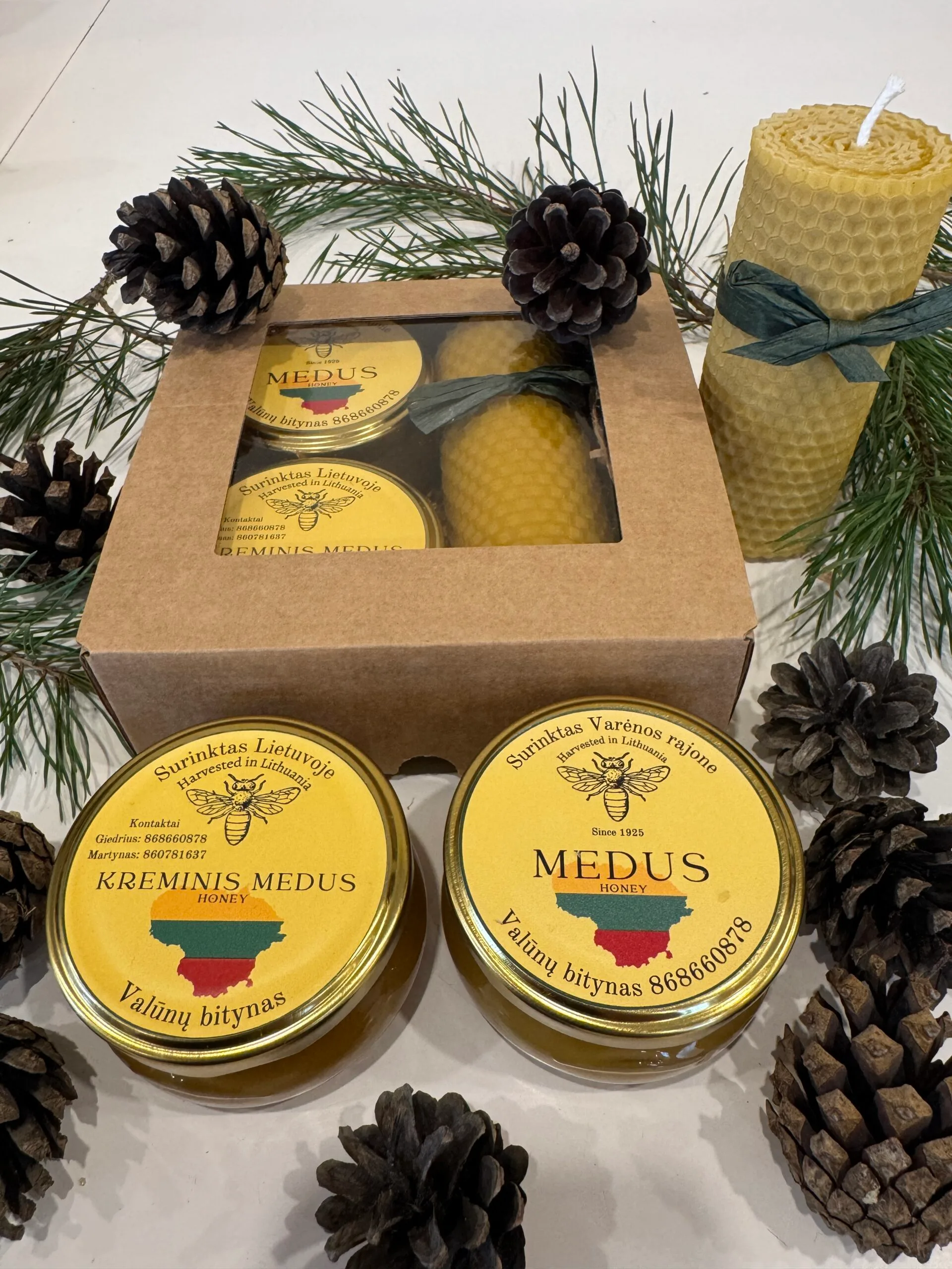 Valunu_bitynas_Dzukijos_medus_Misko_medus_Biciu_vasko_zvakes_Dovaneles_Grikiu_medus_ziedadulkes_naturalios_dovanos_kaledines_dovanos_medaus_dovanos